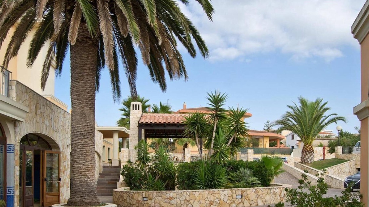Serra li Pozzi Hotel | Hotel Libyssonis