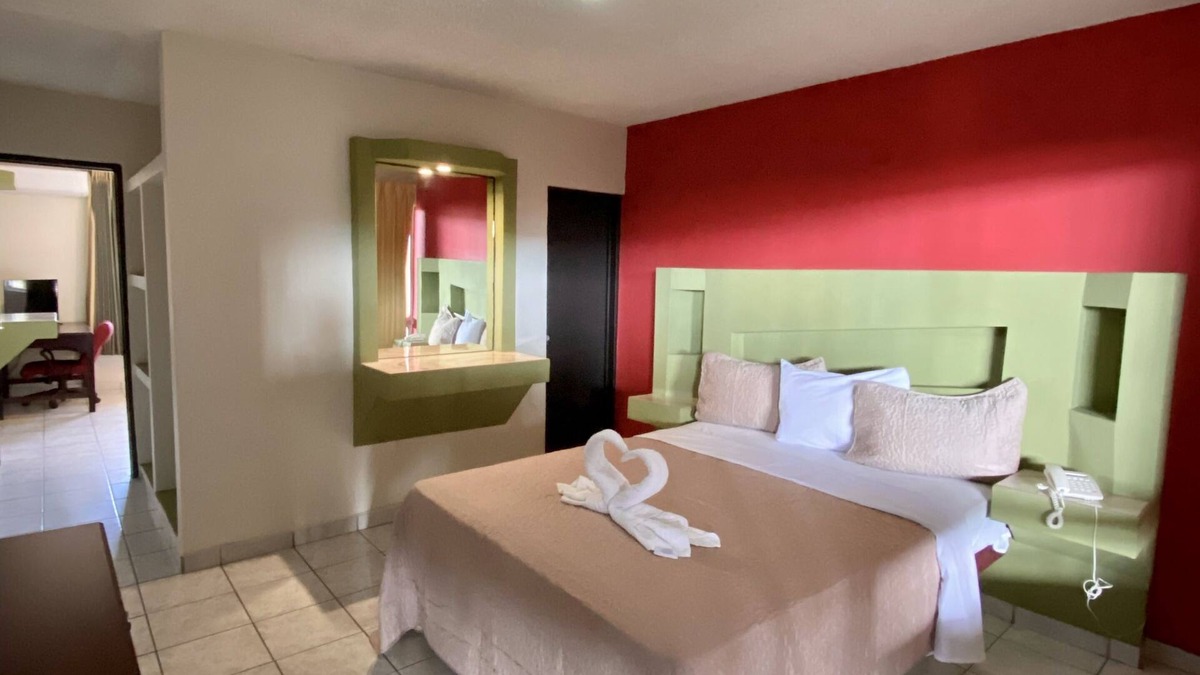 Playas De Tijuana Hotel | Hotel Los Altos