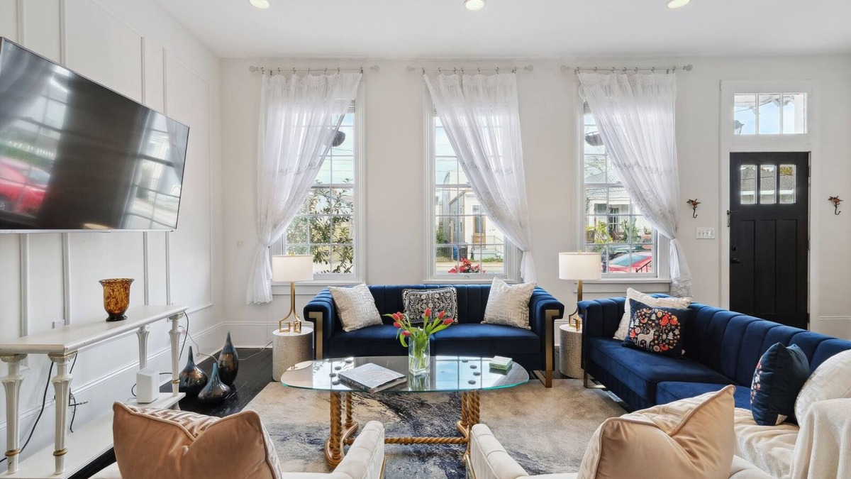 West Riverside House | Hotel luxury meets NOLA charm!