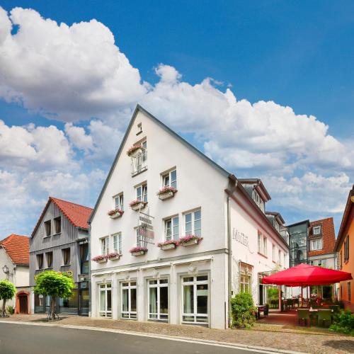 Veitshoechheim Hotel | Hotel Müller Café & Wein - Mondholzhotel