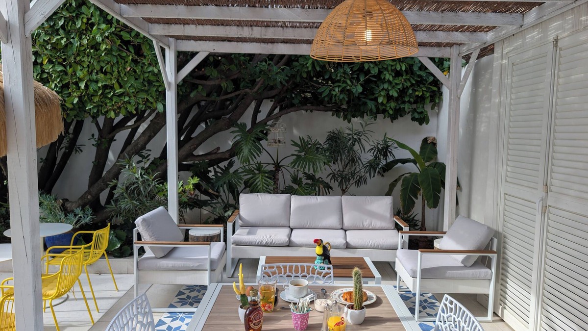 Juan-les-Pins Hotel | Hotel Mademoiselle