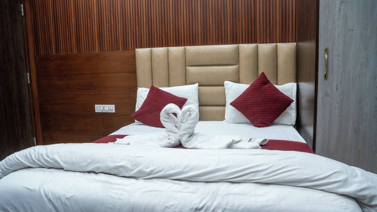 Taj Ganj Hotel | Hotel Madhav Palace