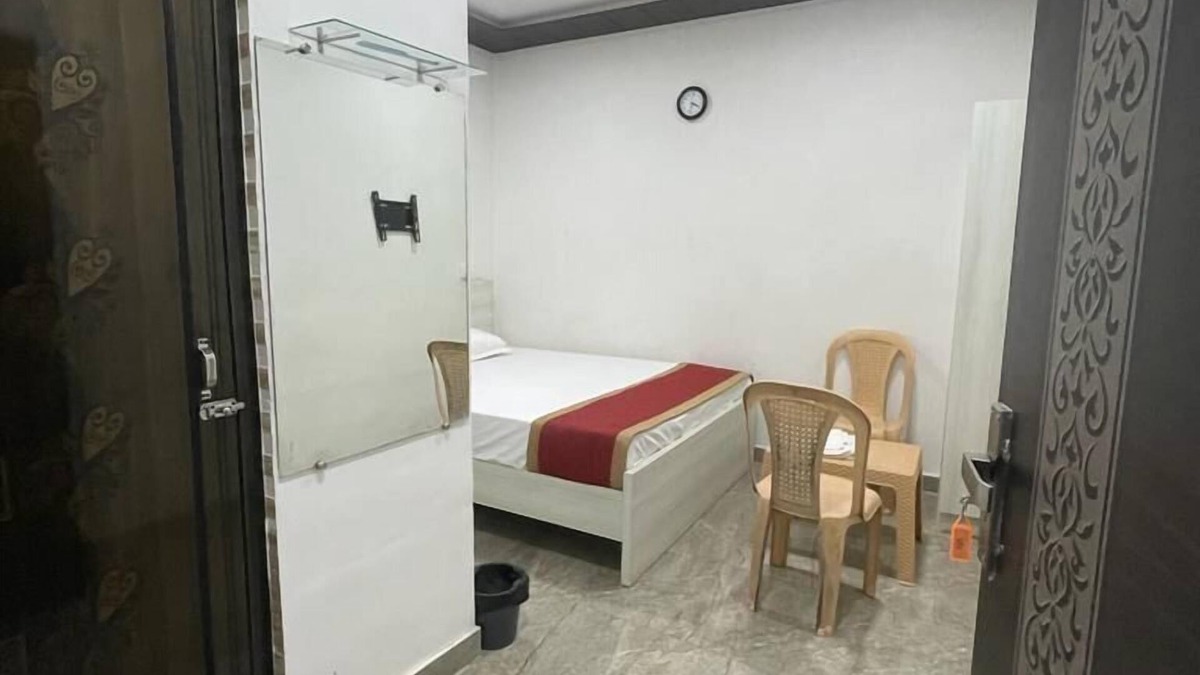 Delhi Hotel | Hotel Mid Town