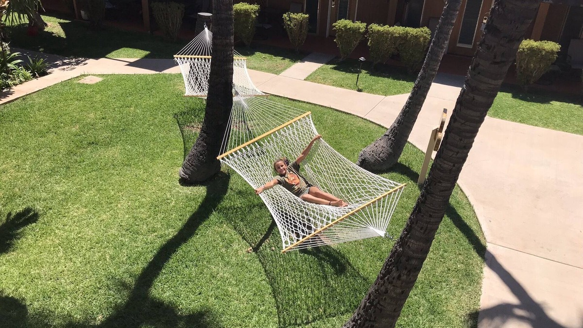 Kaunakakai Condo | Hotel Moloka’i - AC, Restaurant, Bar, Pool, BBQ Grills, Kitchenette, Lanai, Wifi