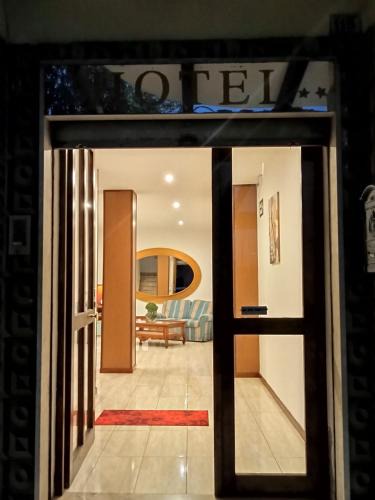 Villasor Hotel | Hotel Mondial 2