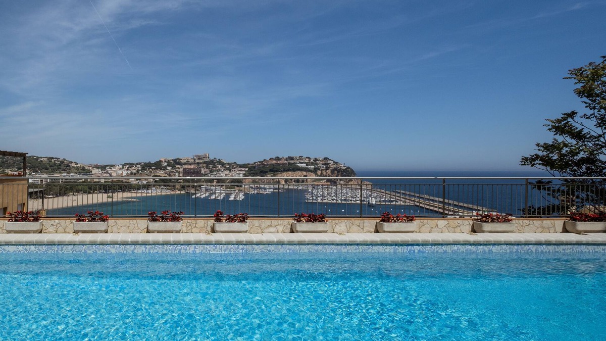 Sant Feliu de Guixols Hotel | Hotel Montjoi