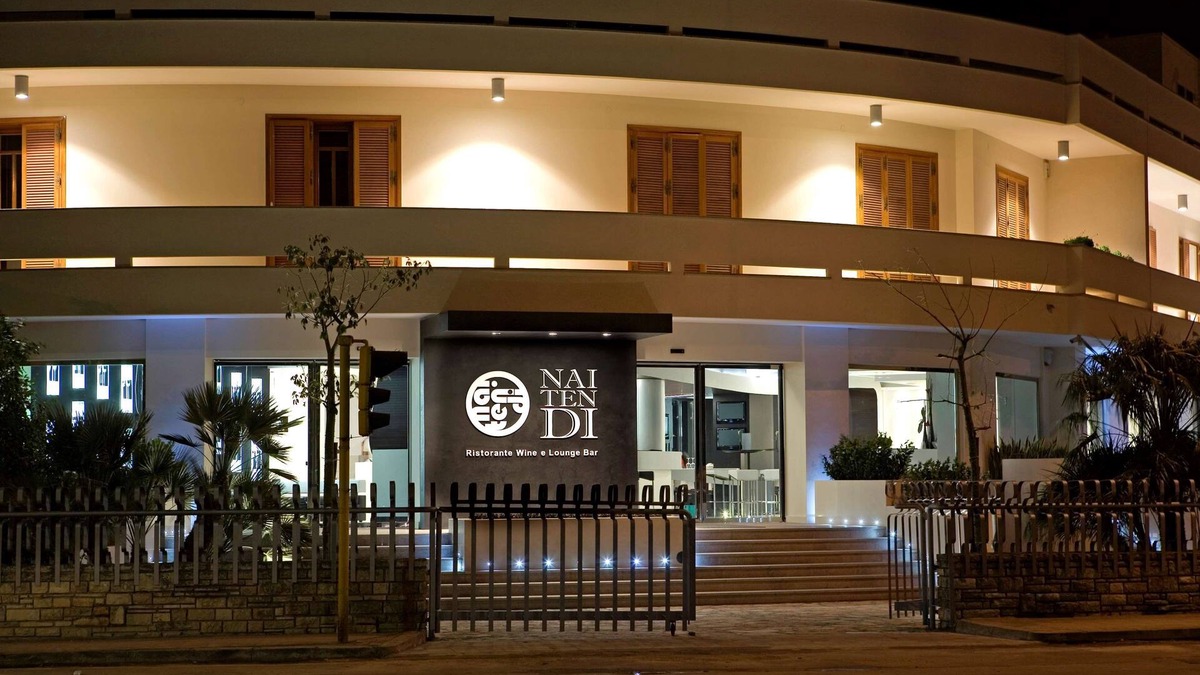 Cutrofiano Hotel | Hotel Naitendi