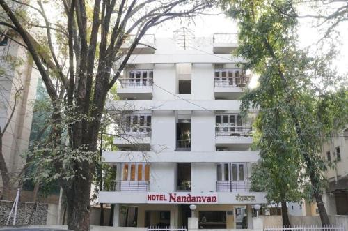 Shivajinagar Hotel | Hotel Nandanvan Annexe