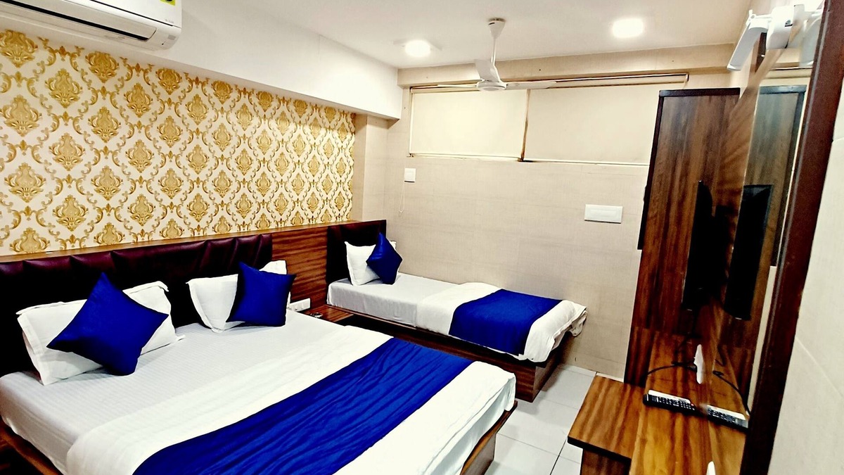Vastrapur Hotel | Hotel New Lake View