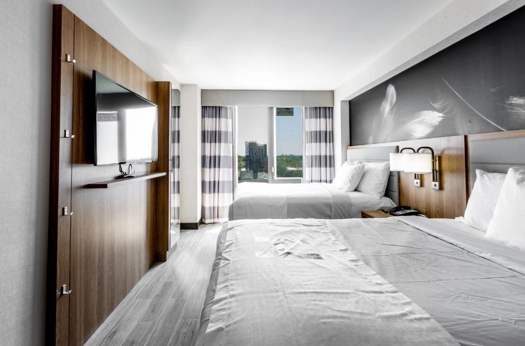 Queens Hotel | Hotel Ninety Five - JFK Airport