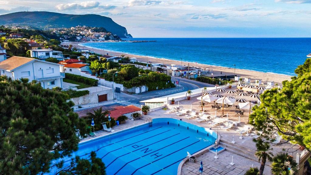 Marcelli Hotel | Hotel Numana Palace