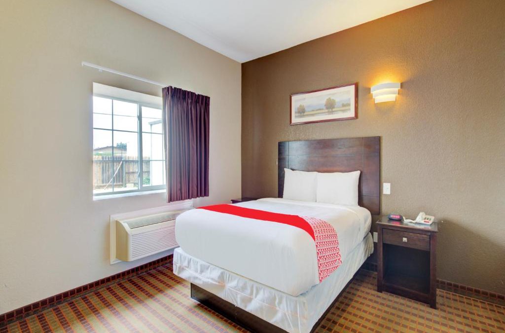 Dilley Hotel | Hotel O Dilley Main St TX