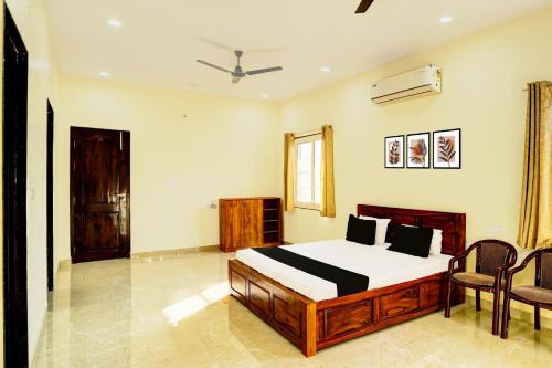 Jabalpur Hotel | Hotel O Godavari Lawn