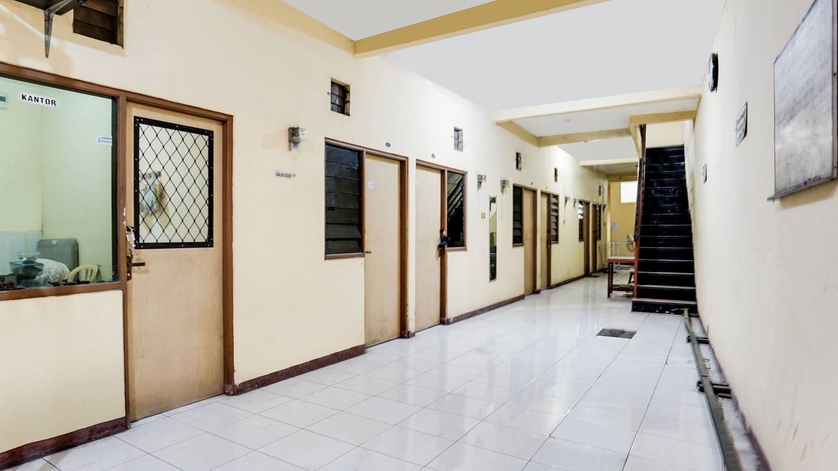 Sedati Hotel | Hotel O Kost Nusantara Sidoarjo Syariah