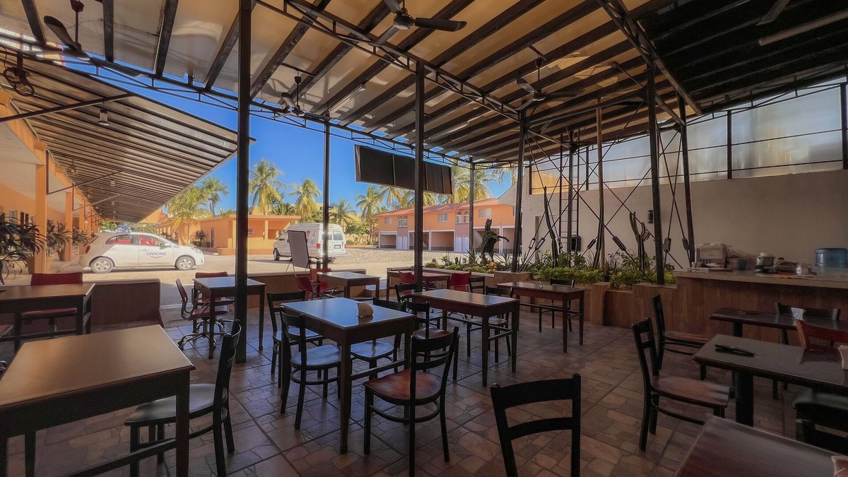 Sin Nombre Hotel | Hotel Oasis