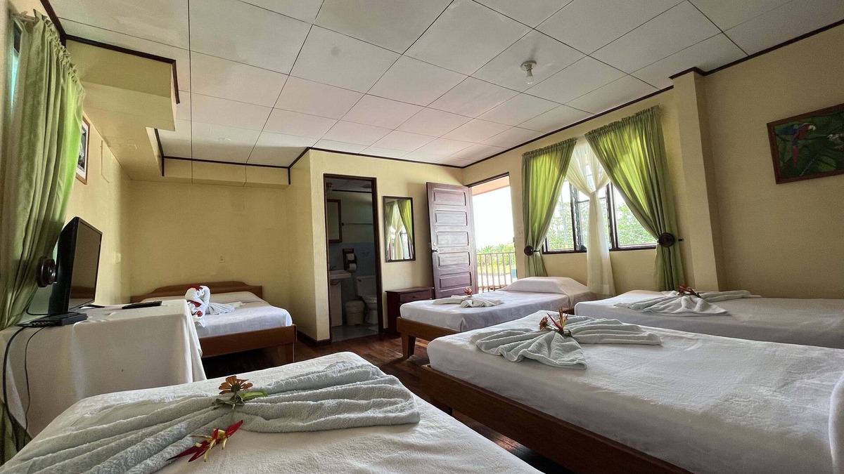 Sierpe Hotel | Hotel Oleaje Sereno