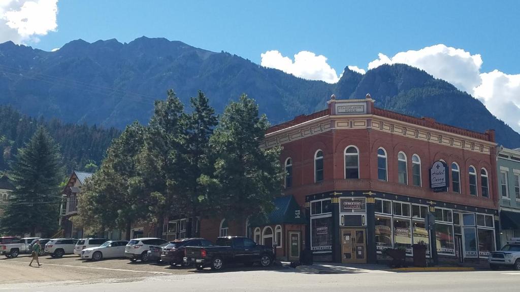 Ouray Hotel | Hotel Ouray - for 12 years old and over