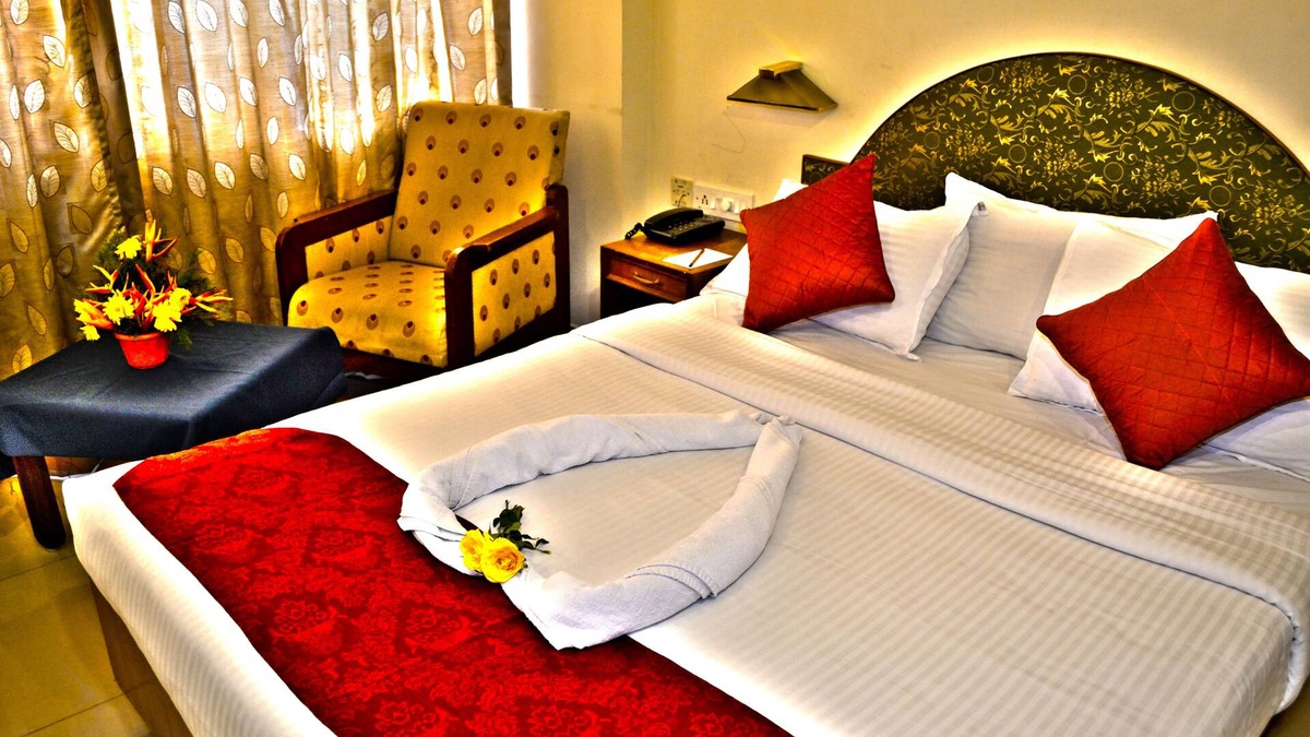 Statue Hotel | Hotel Pankaj