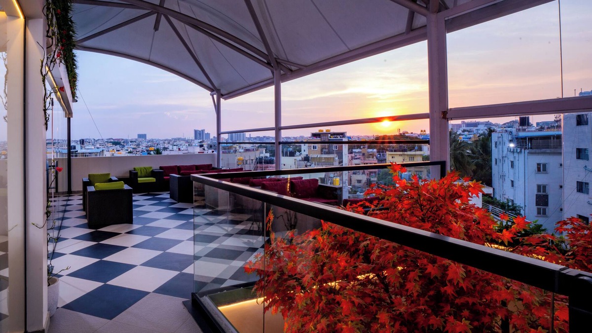 BTM Layout Hotel | Hotel Paramos Meeds