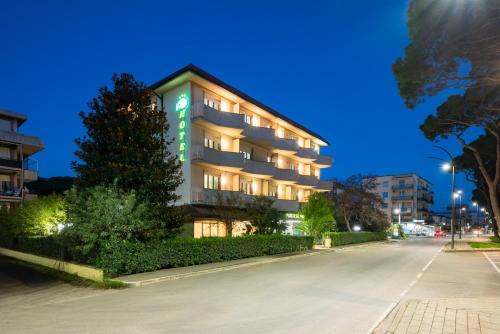 Follonica Hotel | Hotel Parco dei Pini - 100mt dal Mare