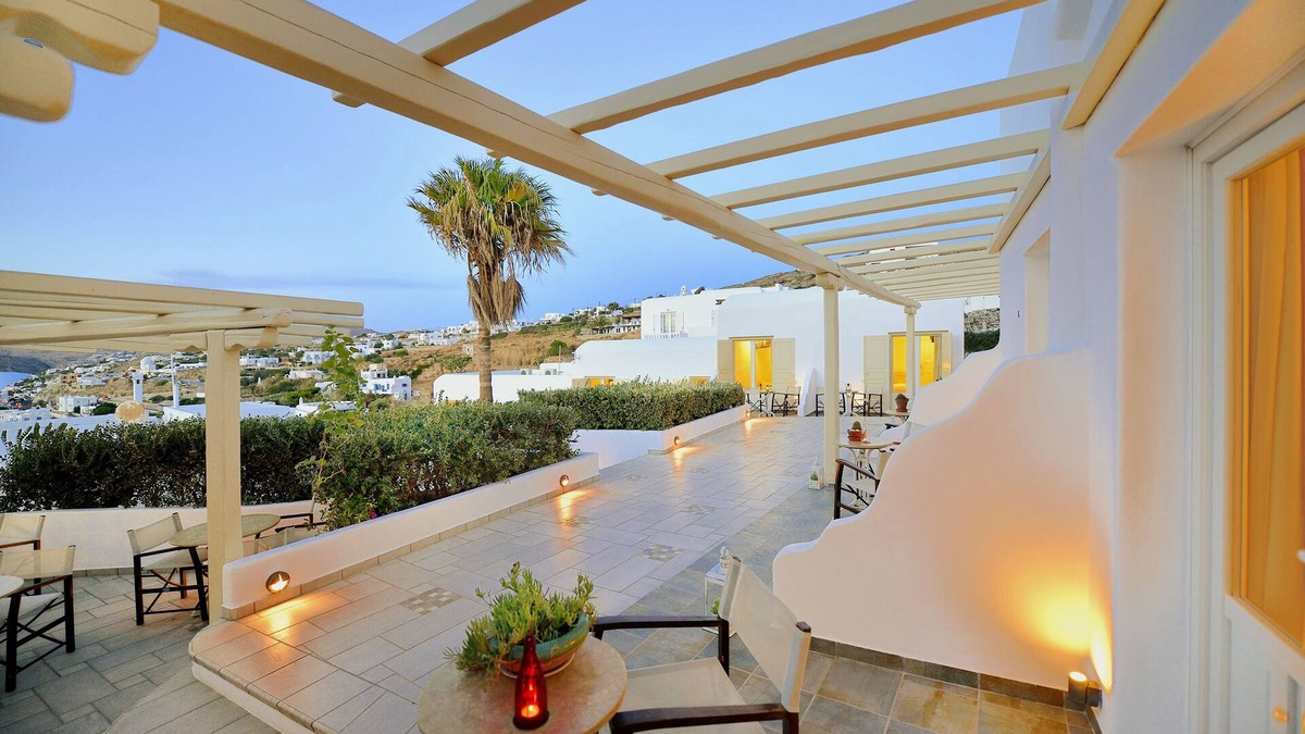 Drafaki Hotel | Hotel Pelican