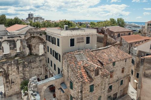 Old Town Hotel | Hotel Peristil