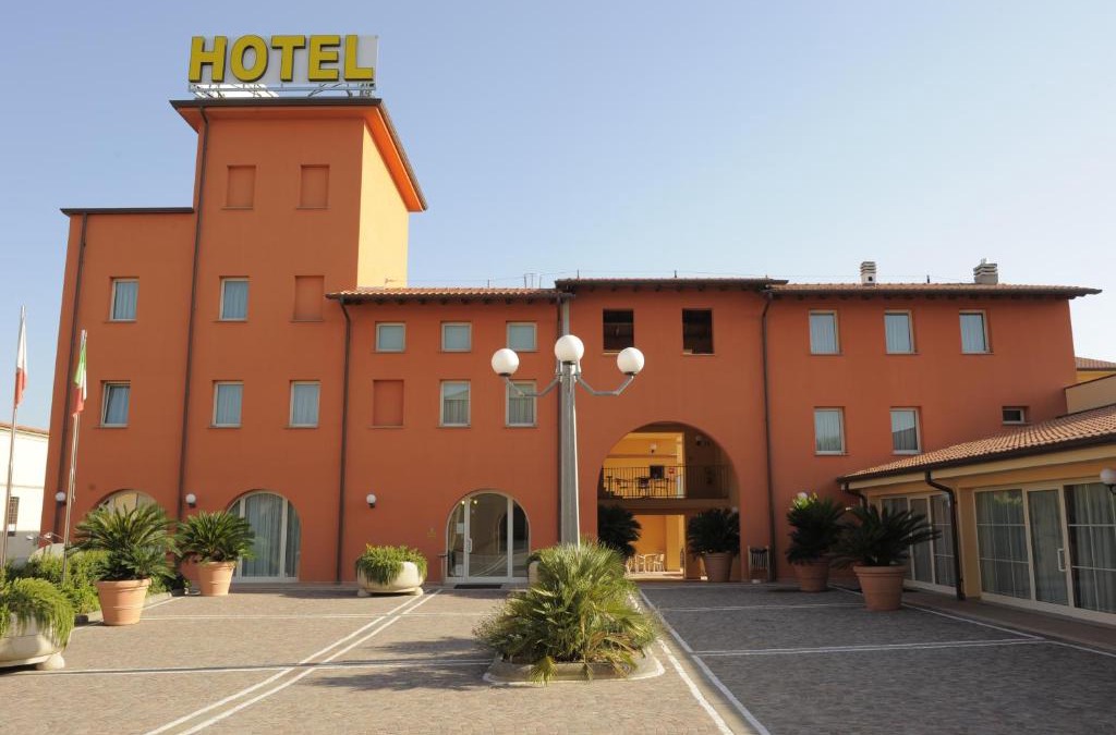 Porcari Hotel | Hotel Plazza