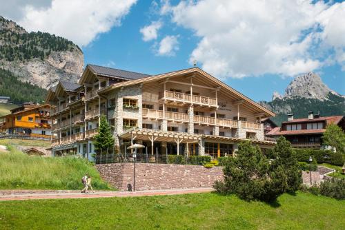 Selva di Val Gardena Hotel | Hotel Portillo Dolomites 1966'