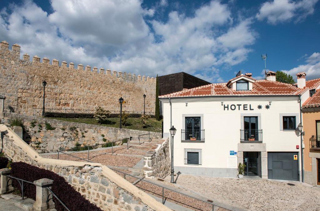 Avila Hotel | Hotel Puerta de la Santa