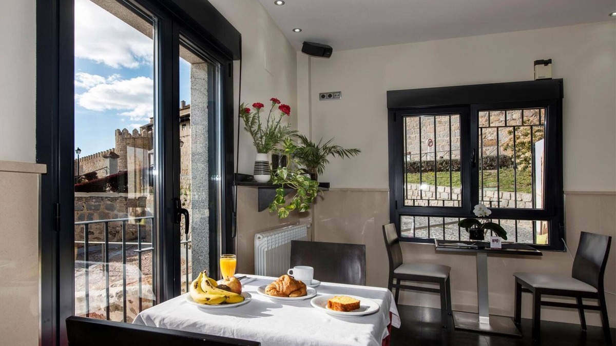 Old Town of Avila Hotel | Hotel Puerta de la Santa
