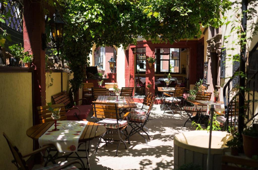 Krov House | Hotel Reichsschenke Zum Ritter Götz "Garni"