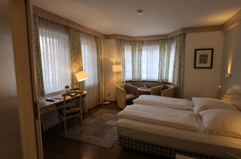 Dettingen an der Erms Hotel | Hotel-Restaurant & Metzgerei Rößle