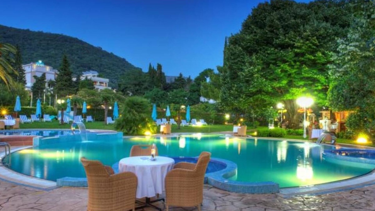Petrovac Hotel | Hotel Rivijera