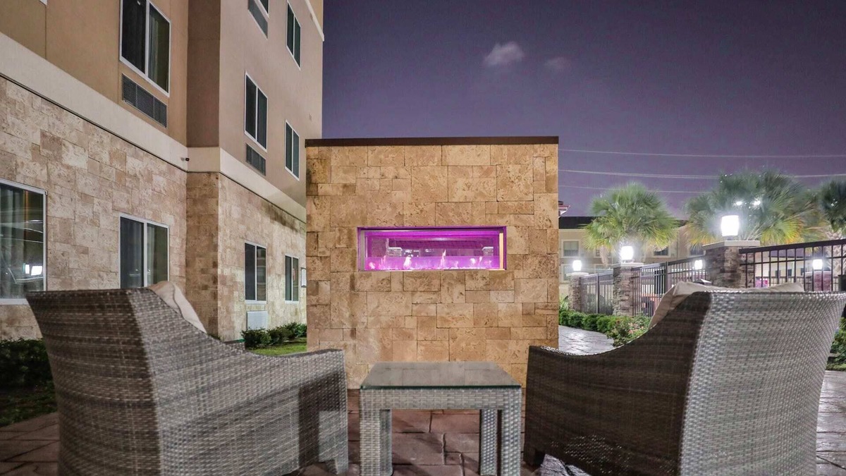 Chinatown Apartment | Hotel Room with Kitchen and FREE parking