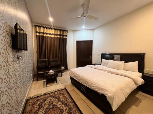 D.H.A. House | Hotel Rose Palace