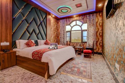 Dal Lake Hotel | HOTEL ROYAL HAMEED
