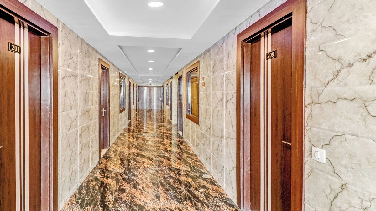 Mohali Hotel | Hotel Royal Residency Near ISBT-Max Hospital Mohali Chandigarh