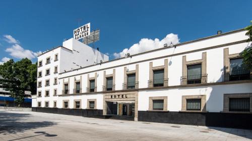 Cuauhtemoc Hotel | Hotel San Lucas
