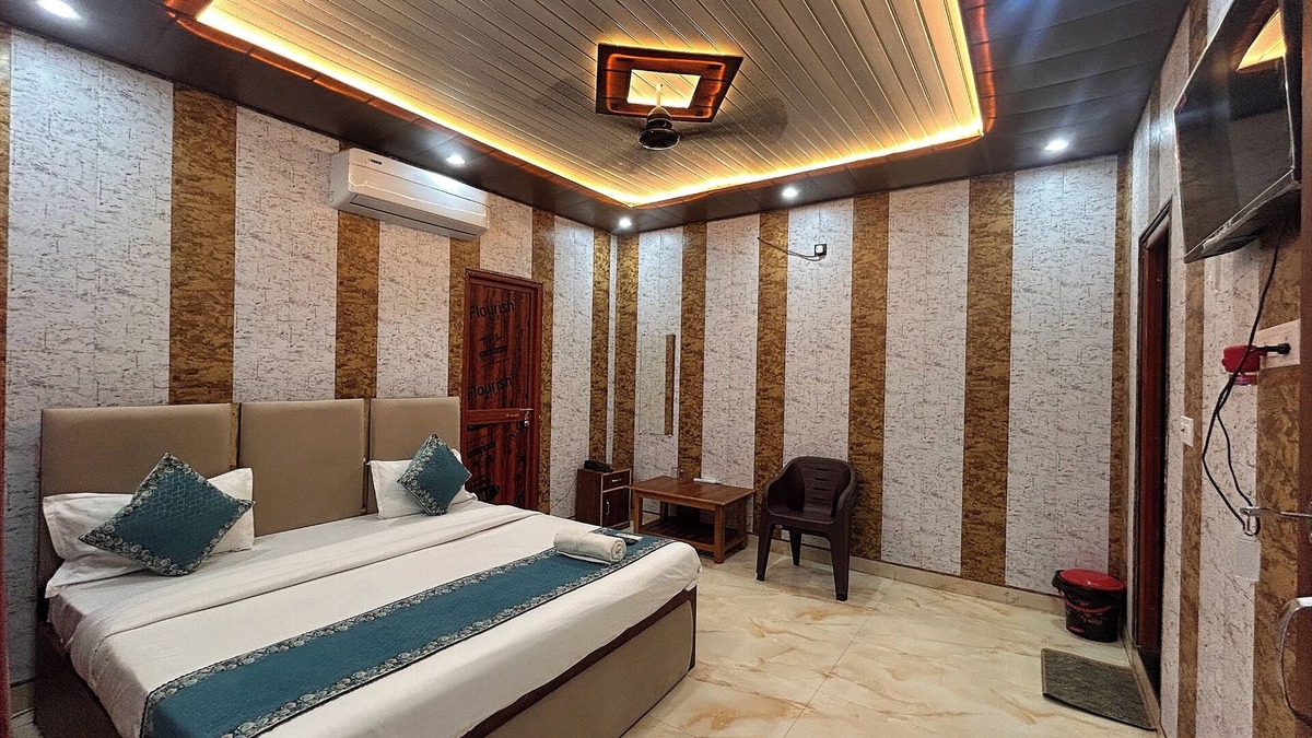 Puri Hotel | Hotel Santosh Residency Puri