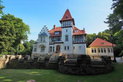 Derenburg Hotel | Hotel Schlossvilla Derenburg