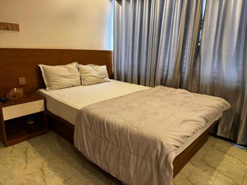Uttara Hotel | Hotel Seven View