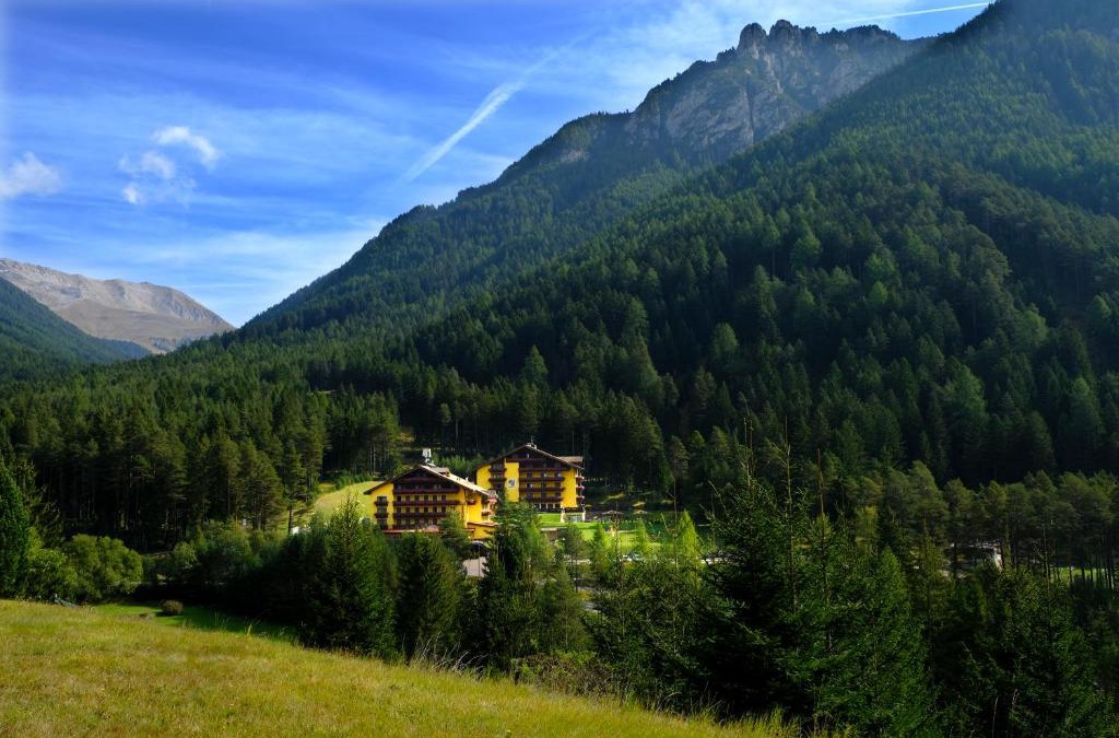 Stava Hotel | Hotel Shandranj