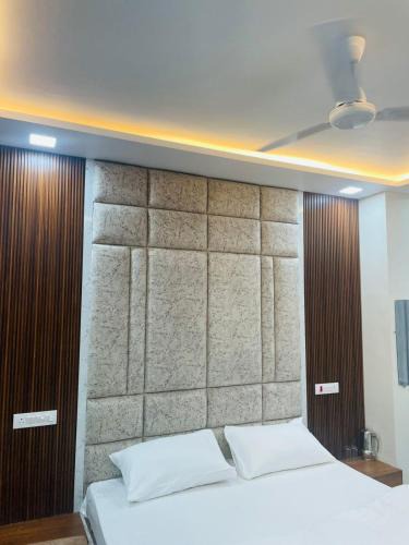 Bahraich Hotel | Hotel Shri Goverdhan
