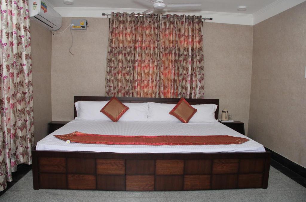 Haldwani Hotel | Hotel Silk
