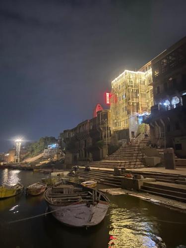 Varanasi Hotel | Hotel Sita Place On Heritage Ghats Of Benaras