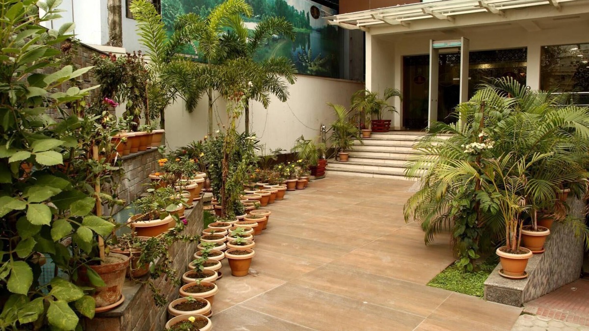 Paltan Bazaar Hotel | Hotel SJ International