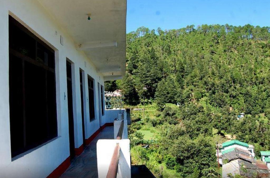 Kausani Hotel | Hotel Snow View Guest House kausani