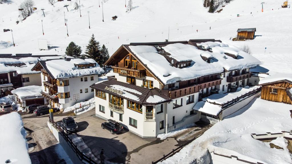Sankt Anton am Arlberg Hotel | Hotel Sonnenheim