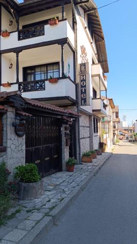 Old Town Hotel | Hotel St. George Pobedonosets