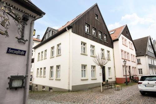 Luedenscheid House | Hotel Stadt Lüdenscheid, Domizil Herzogstraße